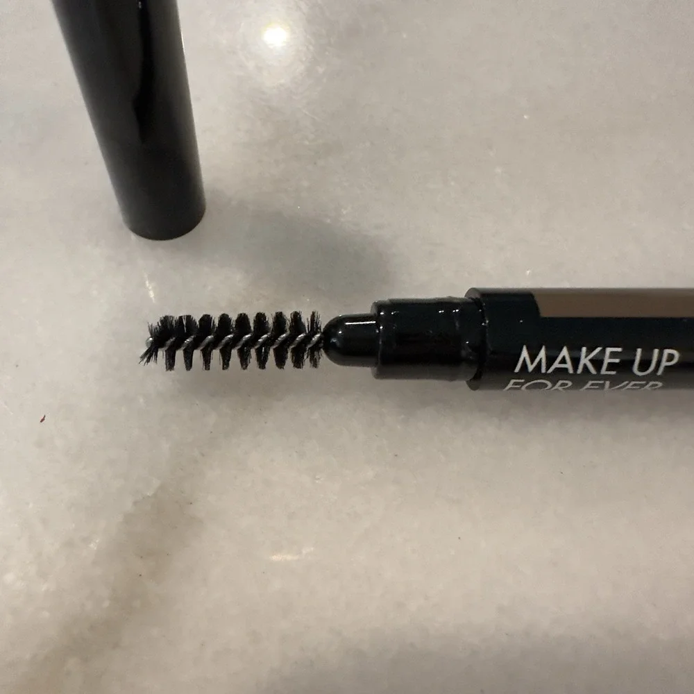 Make Up For Ever 20 DEEP BLONDE Aquaresist Browfiller Micro Slanted Pencil 0.27g